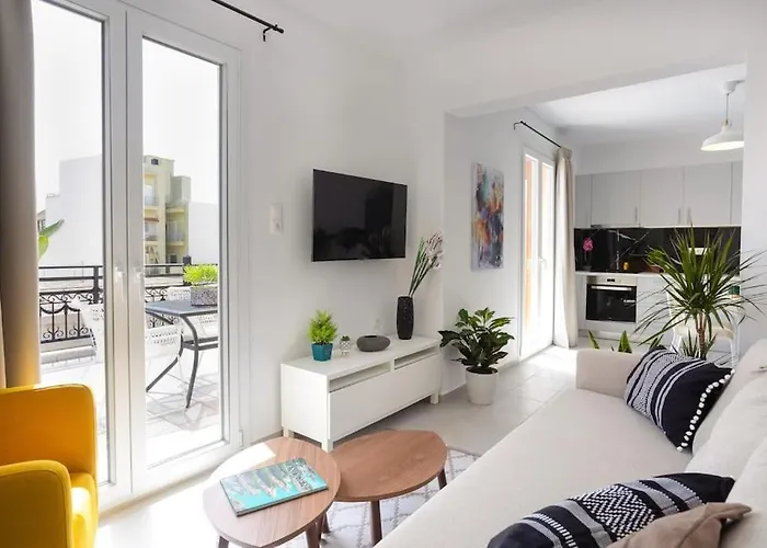 Wow, Design Apartment, Steps From Town Centre