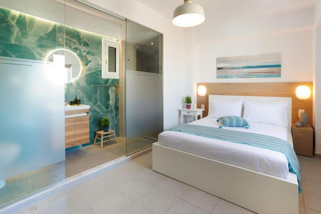 Wow, Design Apartment, Steps From Town Centre * Heraklion (Crete)