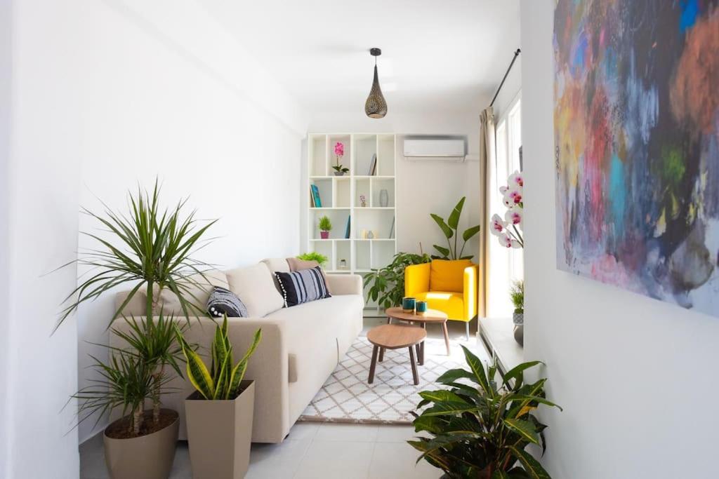 Wow, Design Apartment, Steps From Town Centre Heraklion (Crete)