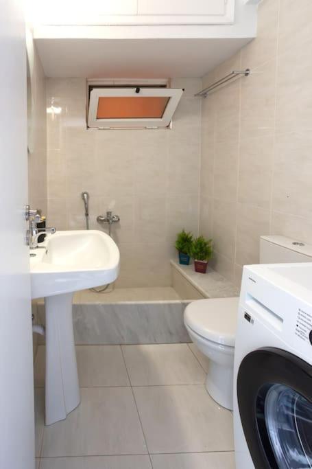 Apartment Wow, Design Apartment, Steps From Town Centre Heraklion (Crete)